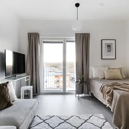 Top Floor Tarutie Apartment *